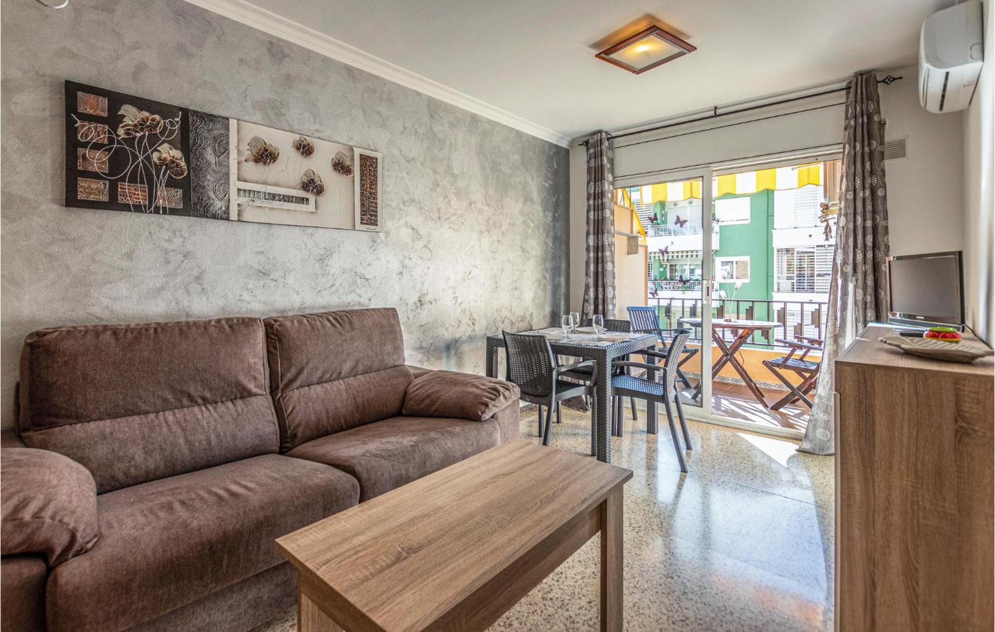 1 Bedroom Nice Apartment In ปิเนดาเดมาร์ ภายนอก รูปภาพ